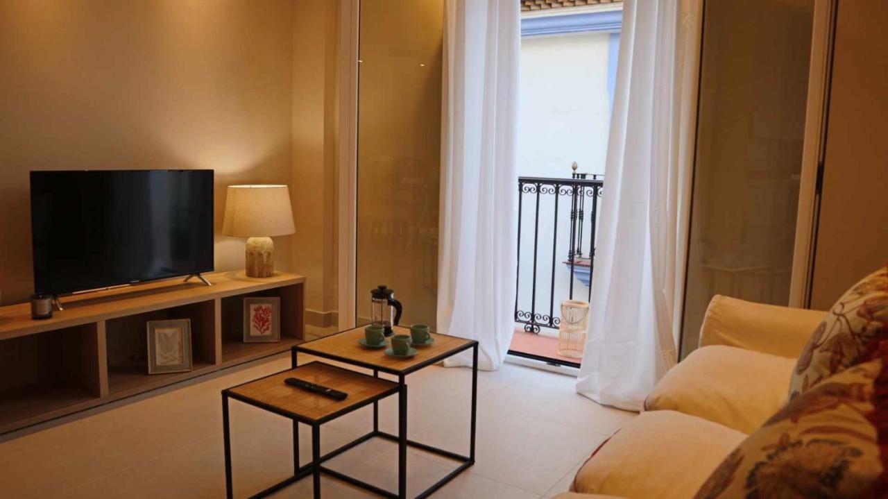 Center 3br By Houselogy Apartment *